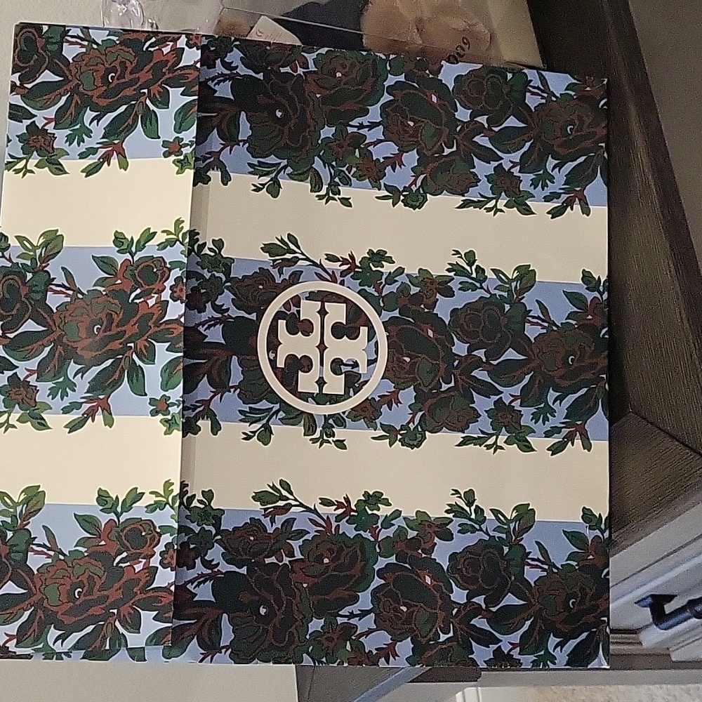Tory Burch Shopping Bag with Velcro Closure